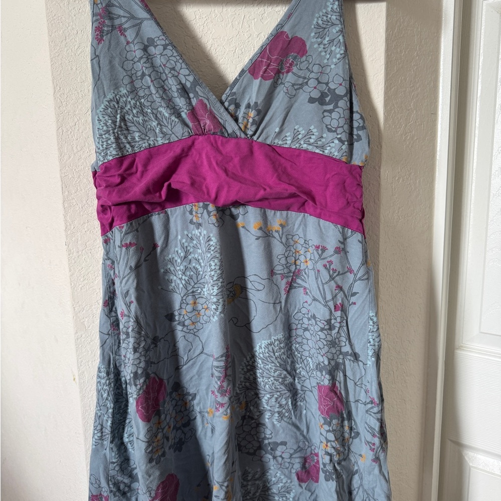 Patagonia Gray and Pink Floral Top